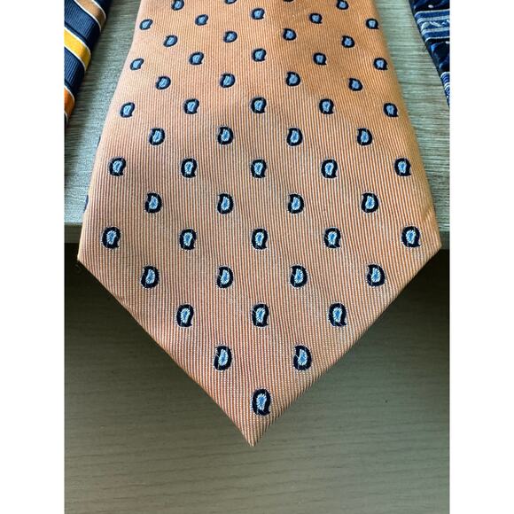 Roundtree & Yorke Silk Ties – Set of 3 – Striped, Geometric, and Patterned - Picture 6 of 16